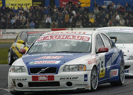Jason Watt kommer til Juniløbet med en Volvo S60, der har fået flere hestekræfter. (Foto: Birger Vilén - <a href=http://www.euroracer.org target=_blank>www.euroracer.org</a>)